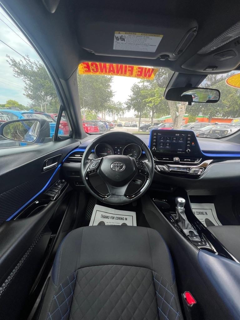 Toyota C-HR Nightshade FWD (Natl) 2021