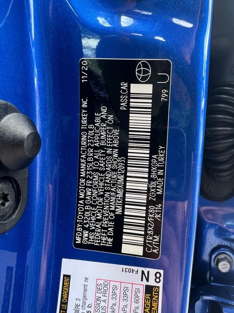 Toyota C-HR Nightshade FWD (Natl) 2021