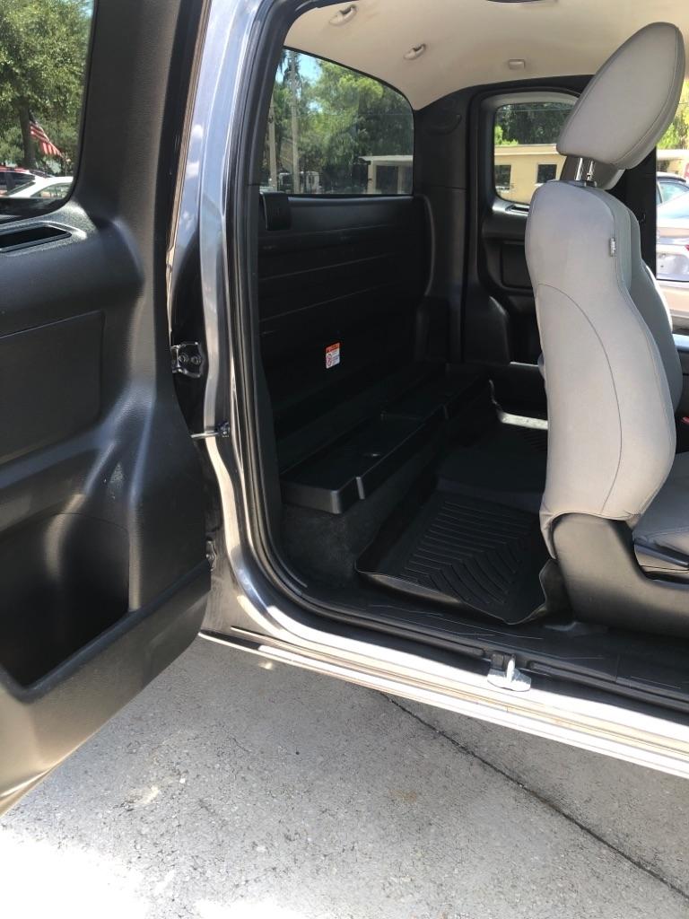 Toyota Tacoma 2WD SR5 Access Cab 6' Bed I4 AT (Natl) 2019