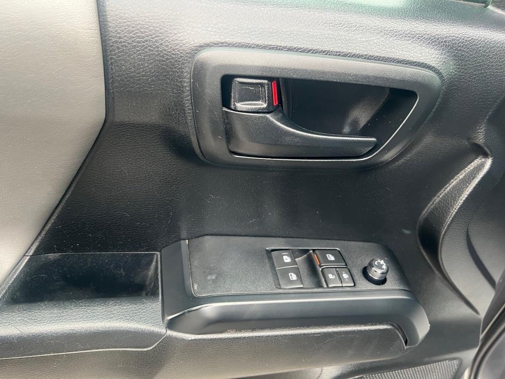Toyota Tacoma 2WD SR5 Access Cab 6' Bed I4 AT (Natl) 2019