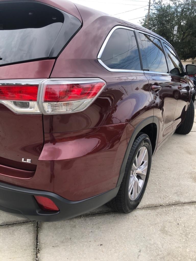 Toyota Highlander FWD 4dr V6 LE (Natl) 2015