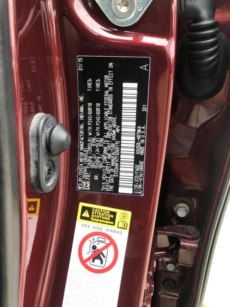Toyota Highlander FWD 4dr V6 LE (Natl) 2015