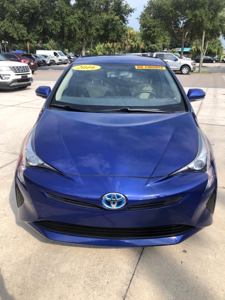Toyota Prius 5dr HB Two (Natl) 2016
