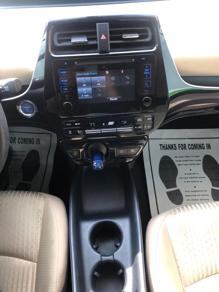 Toyota Prius 5dr HB Two (Natl) 2016