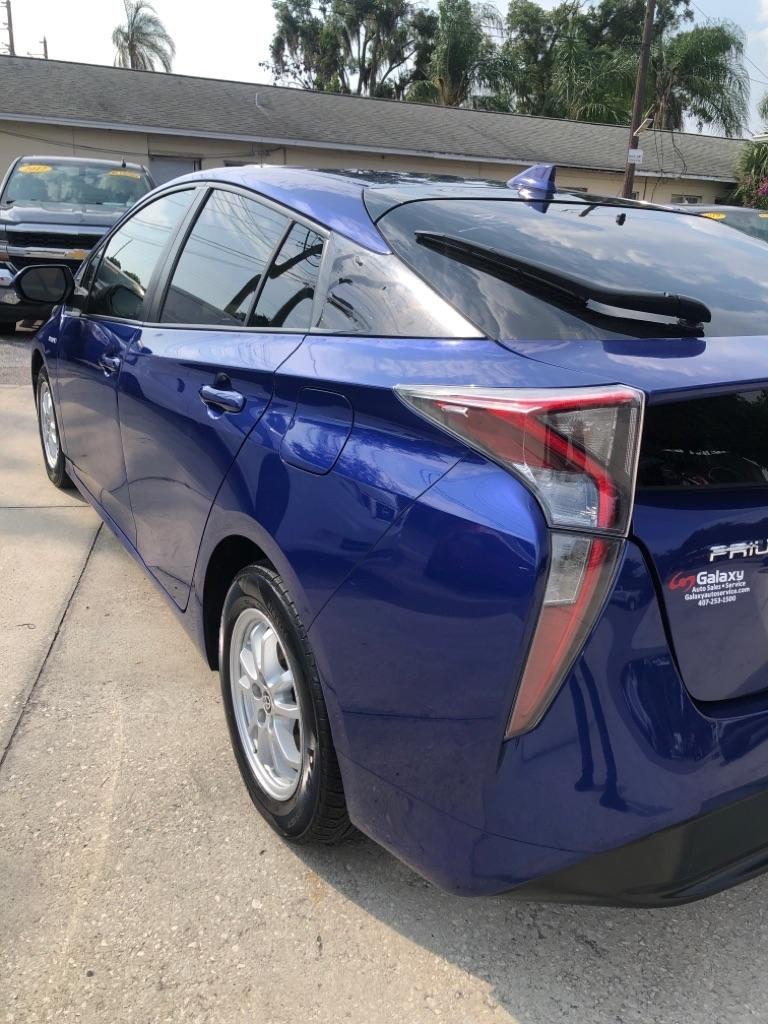Toyota Prius 5dr HB Two (Natl) 2016