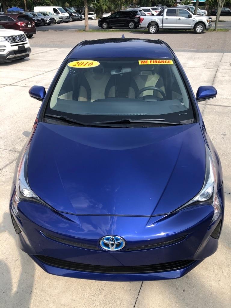 Toyota Prius 5dr HB Two (Natl) 2016