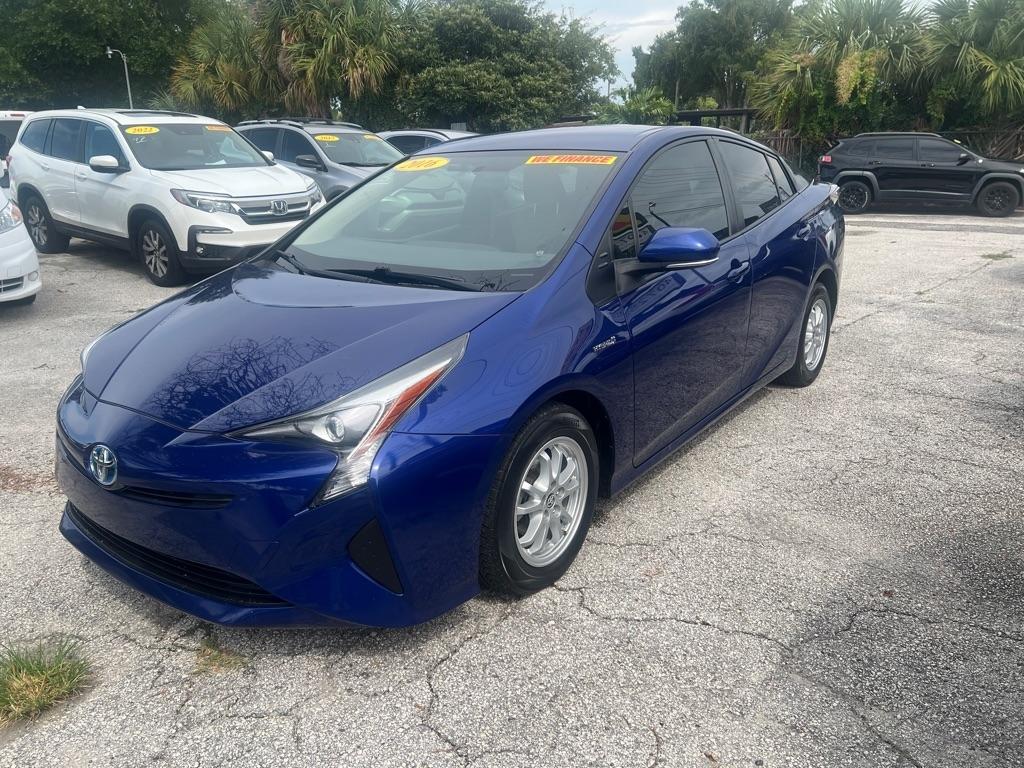 Toyota Prius 5dr HB Two (Natl) 2016