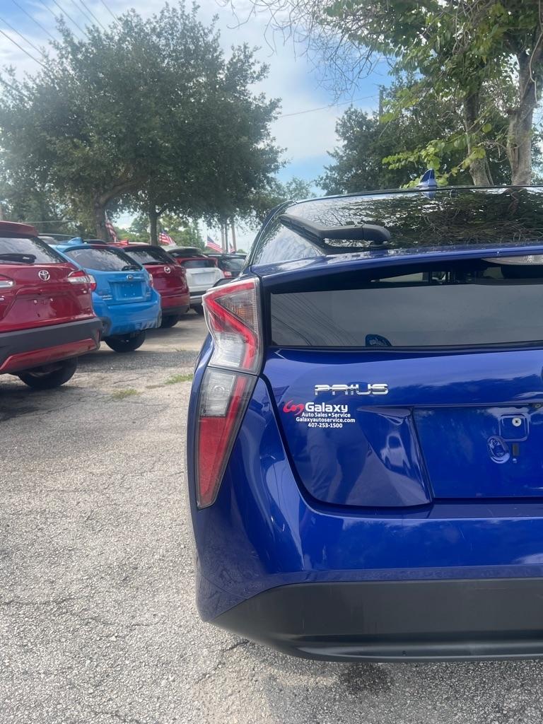 Toyota Prius 5dr HB Two (Natl) 2016