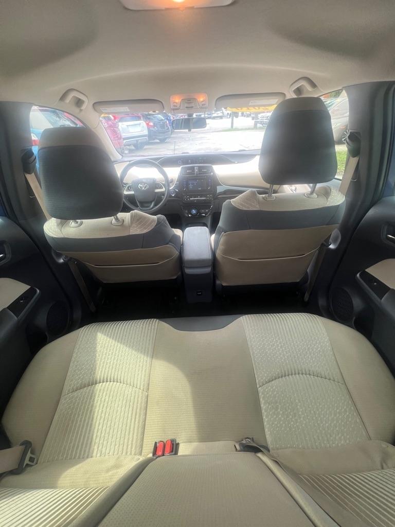 Toyota Prius 5dr HB Two (Natl) 2016