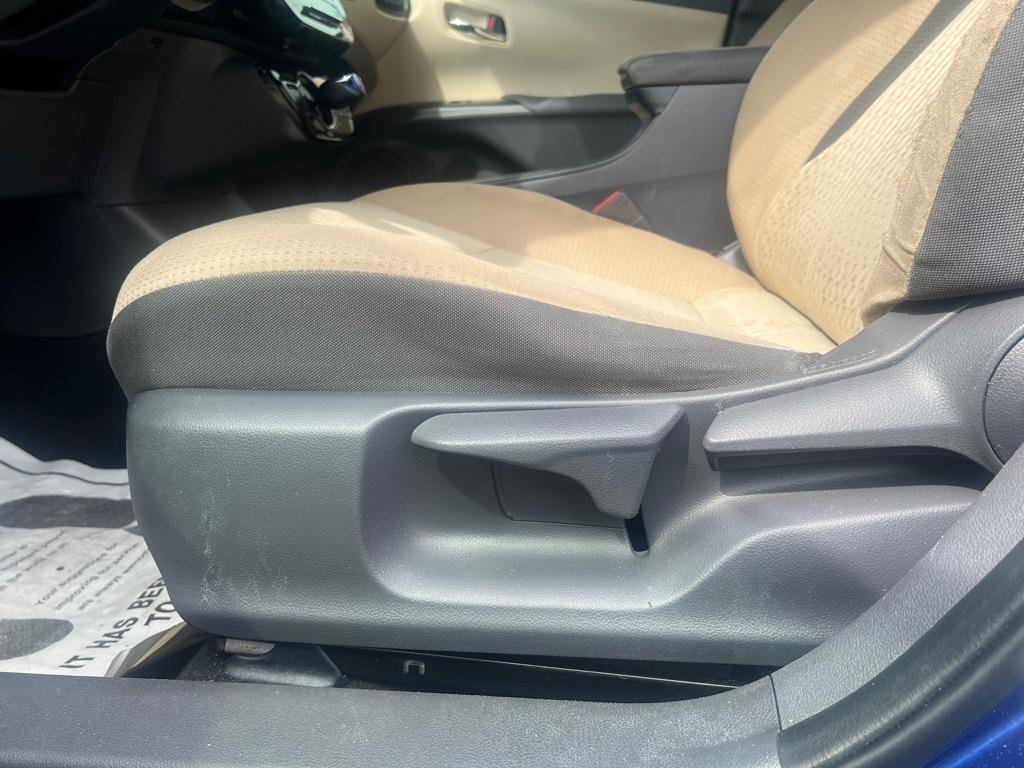 Toyota Prius 5dr HB Two (Natl) 2016