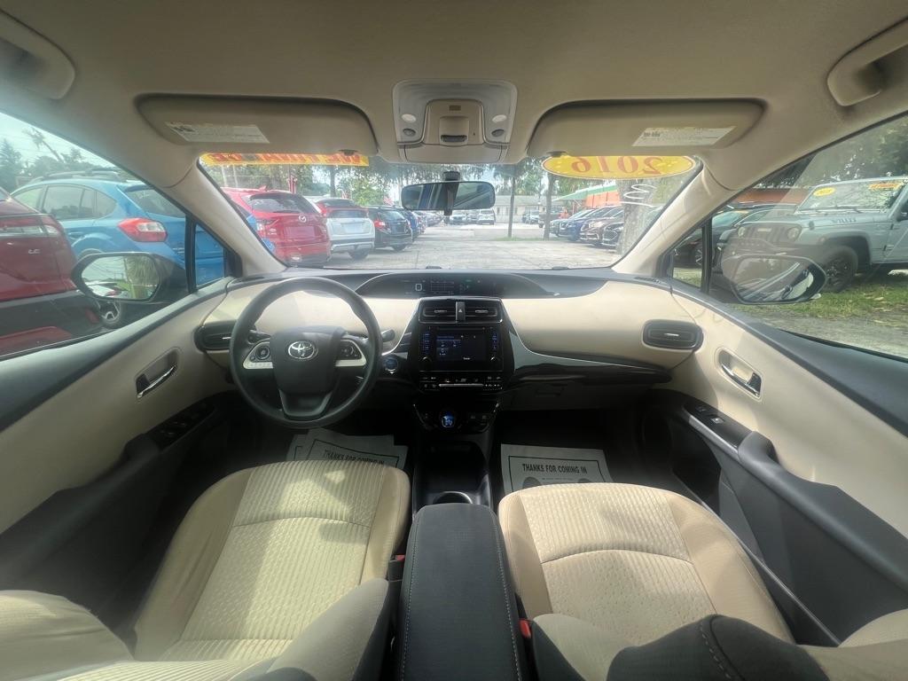 Toyota Prius 5dr HB Two (Natl) 2016