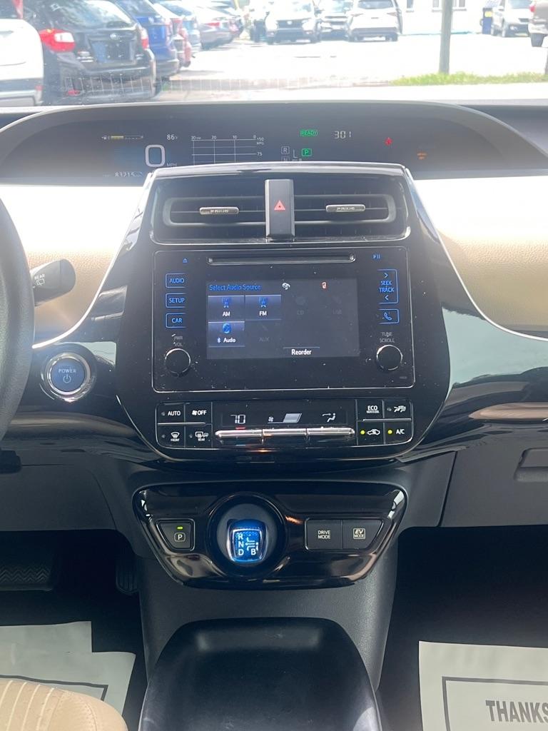 Toyota Prius 5dr HB Two (Natl) 2016