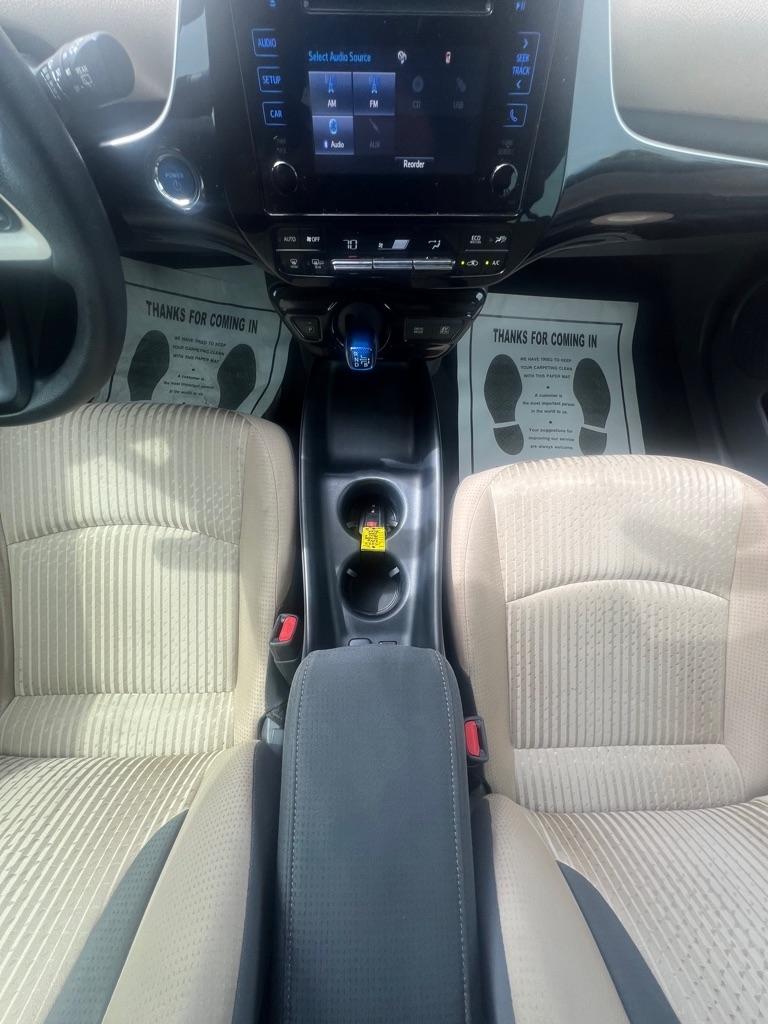 Toyota Prius 5dr HB Two (Natl) 2016