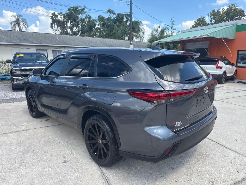 Toyota Highlander Platinum FWD (Natl) 2023