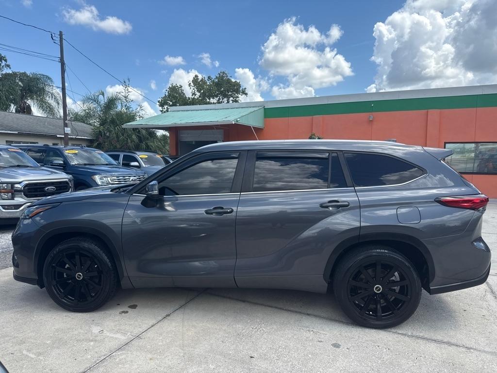Toyota Highlander Platinum FWD (Natl) 2023