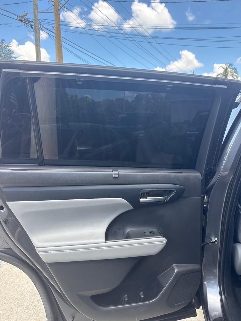Toyota Highlander Platinum FWD (Natl) 2023