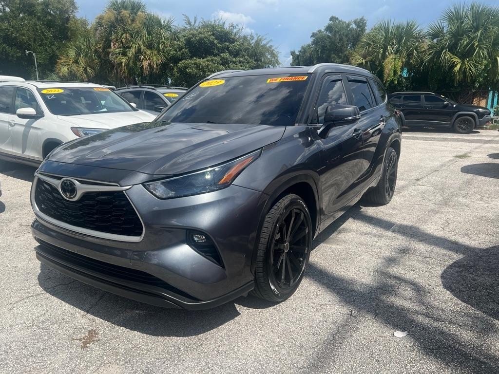 Toyota Highlander Platinum FWD (Natl) 2023