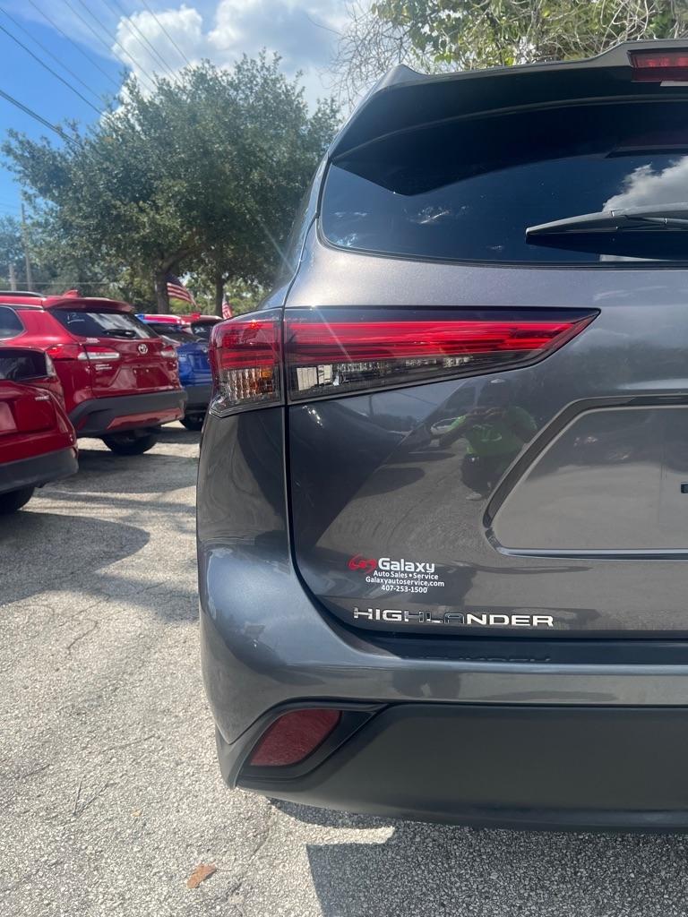 Toyota Highlander Platinum FWD (Natl) 2023