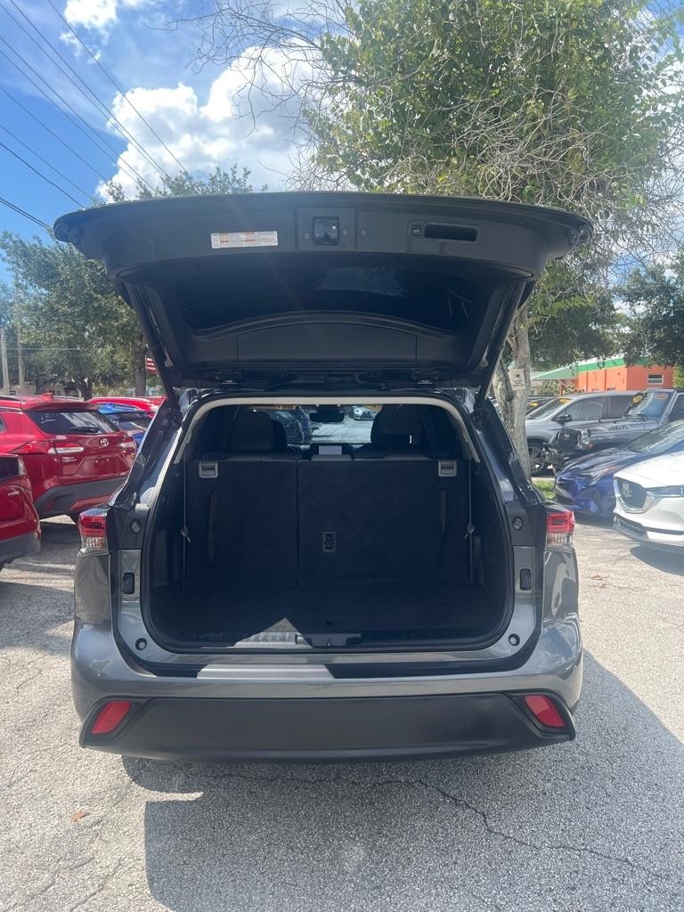 Toyota Highlander Platinum FWD (Natl) 2023