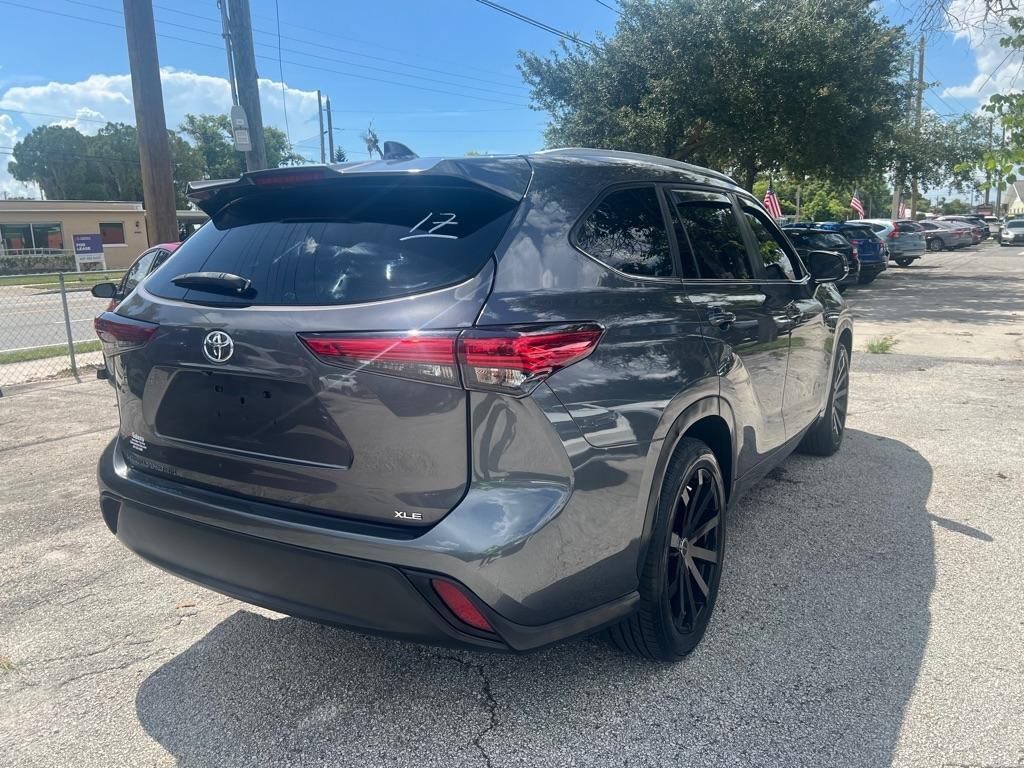 Toyota Highlander Platinum FWD (Natl) 2023