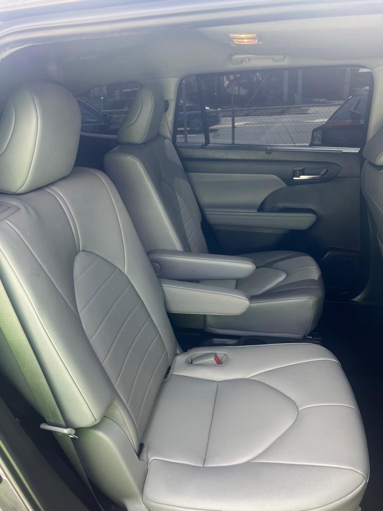 Toyota Highlander Platinum FWD (Natl) 2023