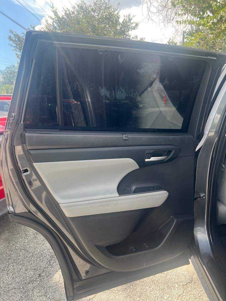 Toyota Highlander Platinum FWD (Natl) 2023