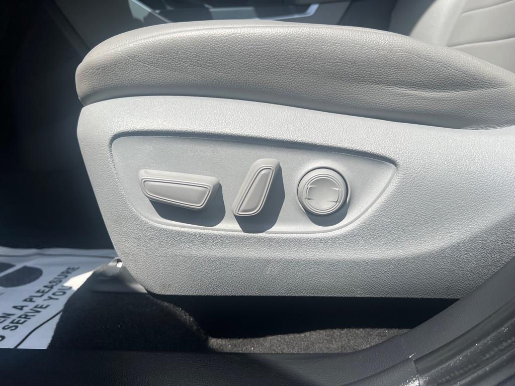 Toyota Highlander Platinum FWD (Natl) 2023