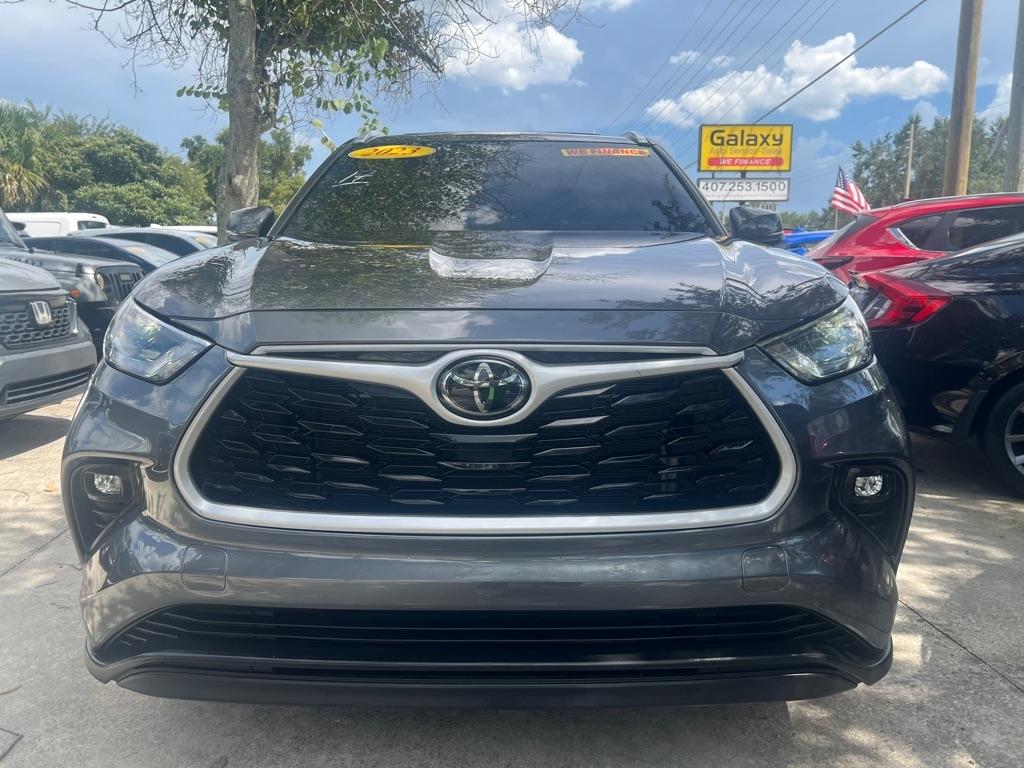 Toyota Highlander Platinum FWD (Natl) 2023