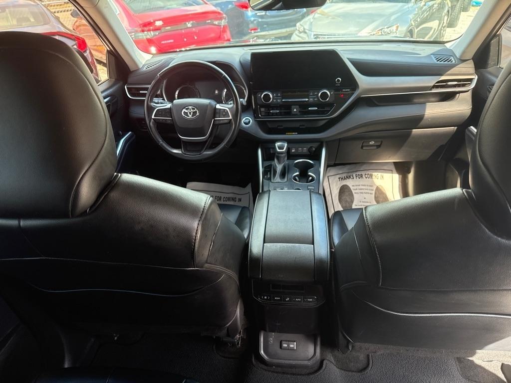 Toyota Highlander Platinum FWD (Natl) 2023