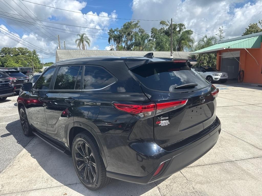 Toyota Highlander Platinum FWD (Natl) 2023