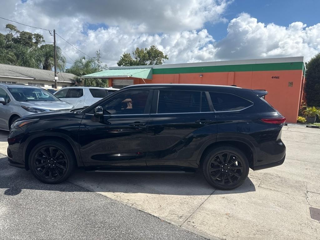 Toyota Highlander Platinum FWD (Natl) 2023