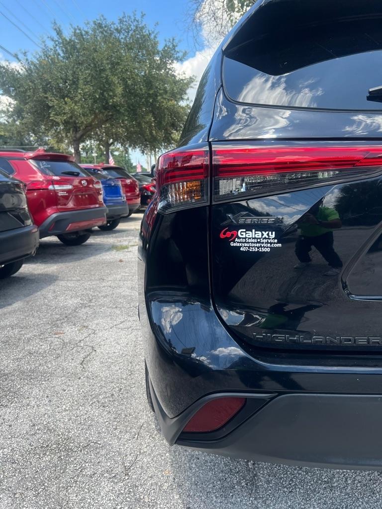 Toyota Highlander Platinum FWD (Natl) 2023