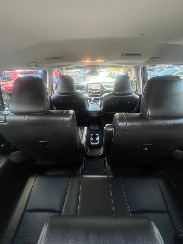 Toyota Highlander Platinum FWD (Natl) 2023