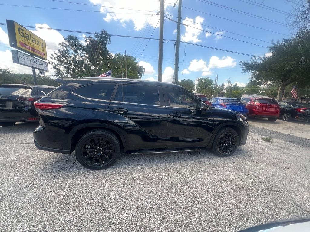 Toyota Highlander Platinum FWD (Natl) 2023