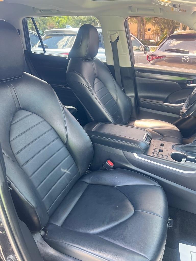 Toyota Highlander Platinum FWD (Natl) 2023
