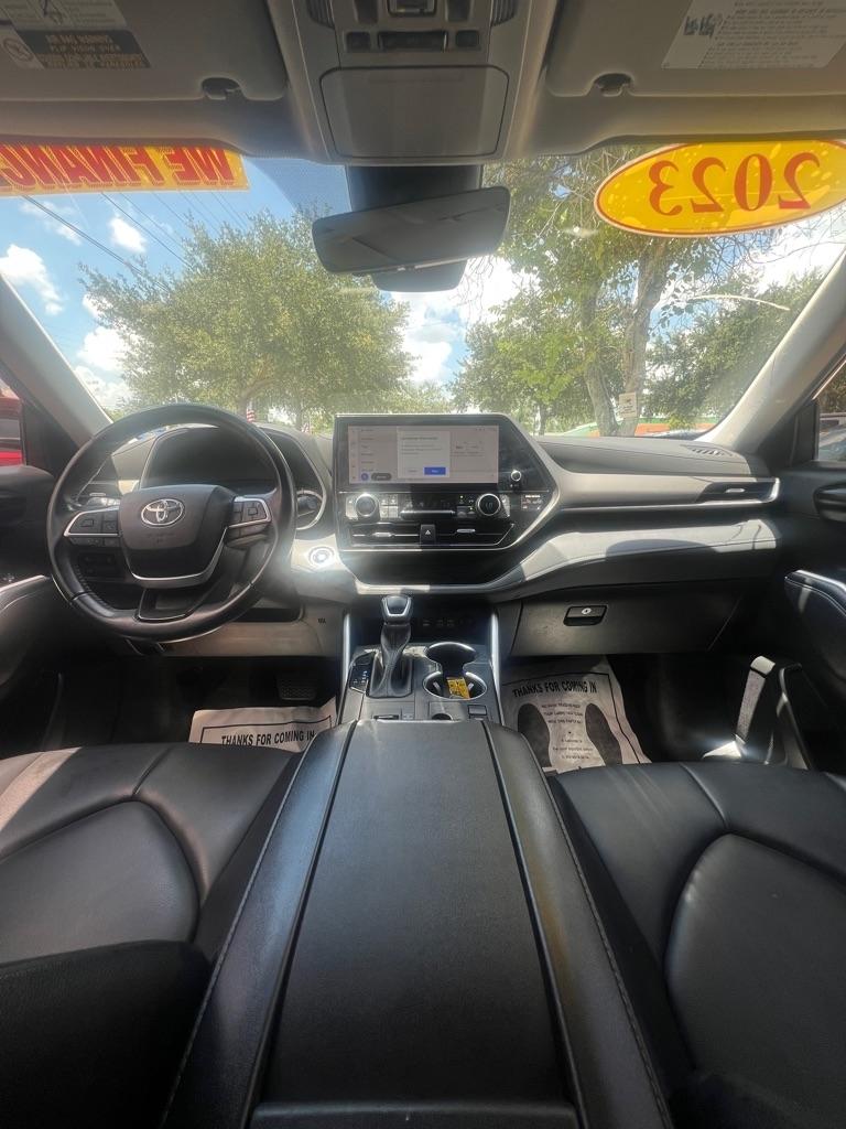 Toyota Highlander Platinum FWD (Natl) 2023