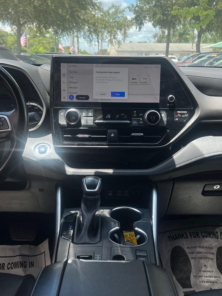 Toyota Highlander Platinum FWD (Natl) 2023