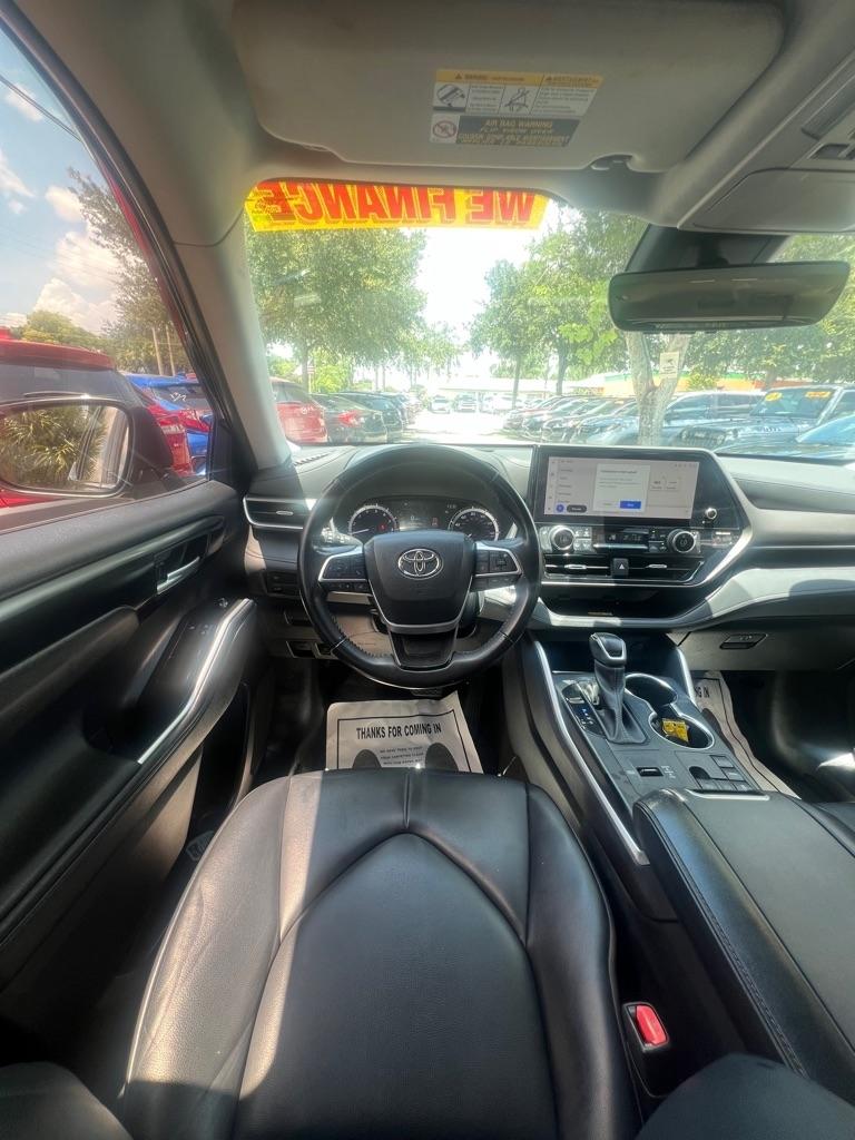 Toyota Highlander Platinum FWD (Natl) 2023