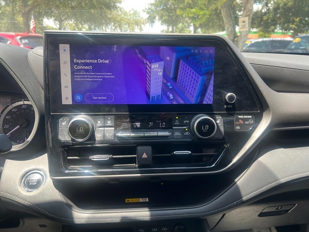 Toyota Highlander Platinum FWD (Natl) 2023