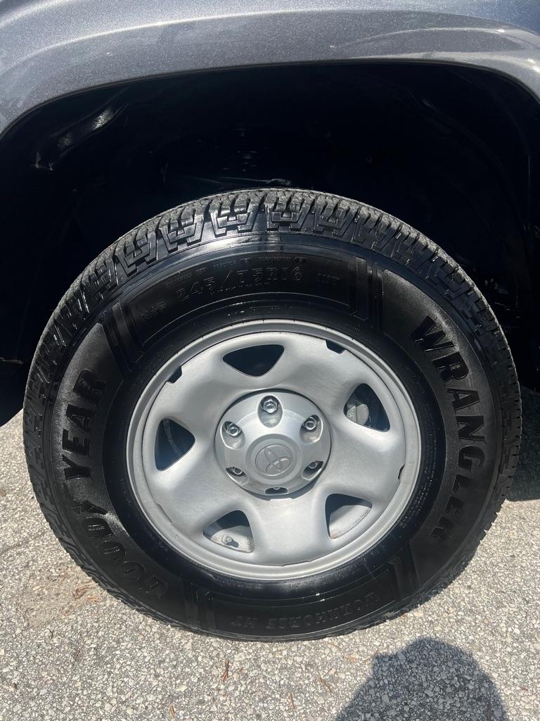 Toyota Tacoma SR5 Double Cab 5' Bed I4 4x2 AT (Natl) 2018