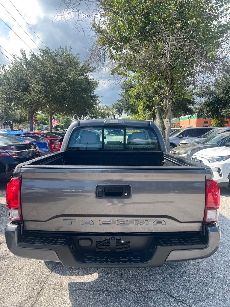 Toyota Tacoma SR5 Double Cab 5' Bed I4 4x2 AT (Natl) 2018