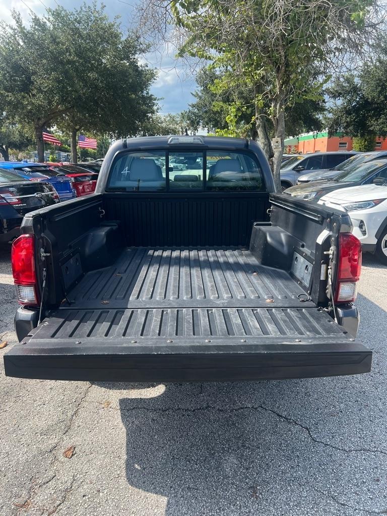 Toyota Tacoma SR5 Double Cab 5' Bed I4 4x2 AT (Natl) 2018