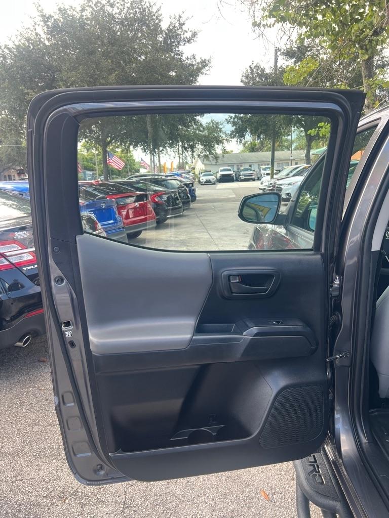 Toyota Tacoma SR5 Double Cab 5' Bed I4 4x2 AT (Natl) 2018