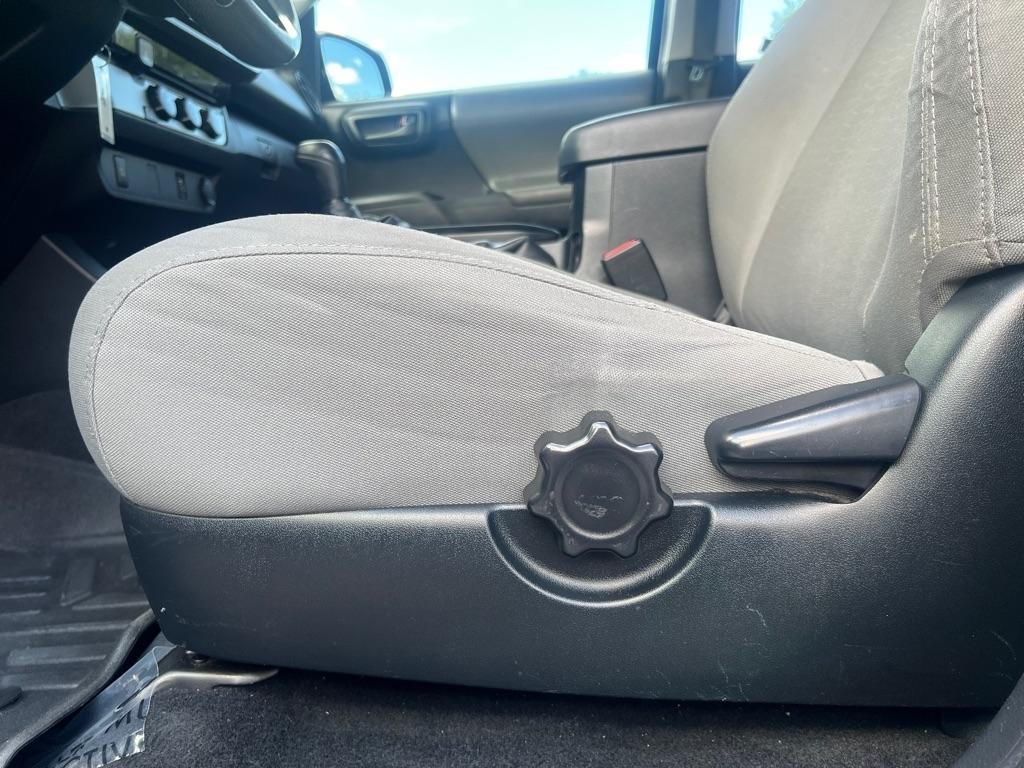 Toyota Tacoma SR5 Double Cab 5' Bed I4 4x2 AT (Natl) 2018