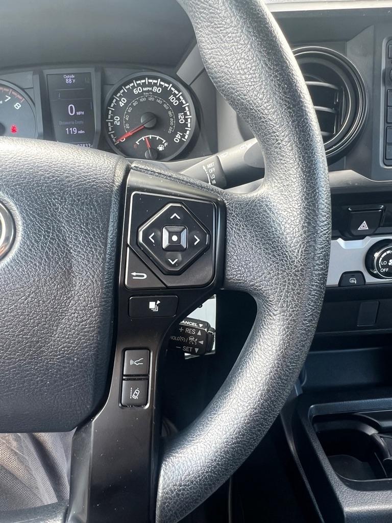 Toyota Tacoma SR5 Double Cab 5' Bed I4 4x2 AT (Natl) 2018