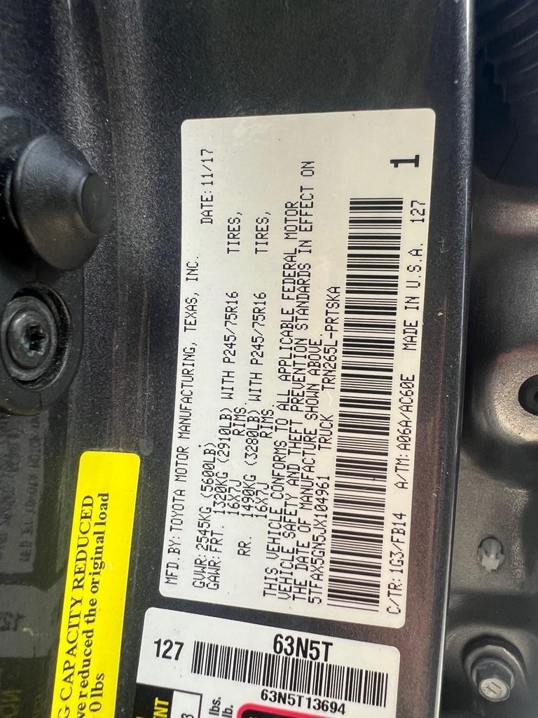 Toyota Tacoma SR5 Double Cab 5' Bed I4 4x2 AT (Natl) 2018