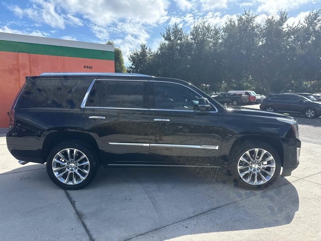 Cadillac Escalade 4WD 4dr Premium Luxury 2019