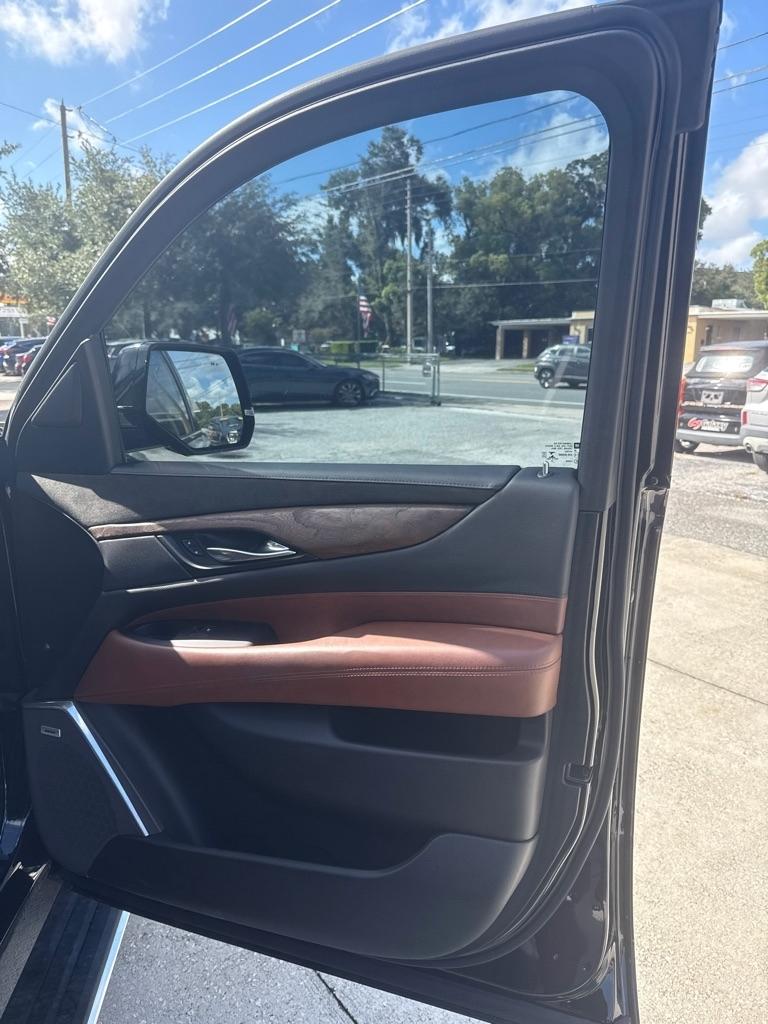 Cadillac Escalade 4WD 4dr Premium Luxury 2019