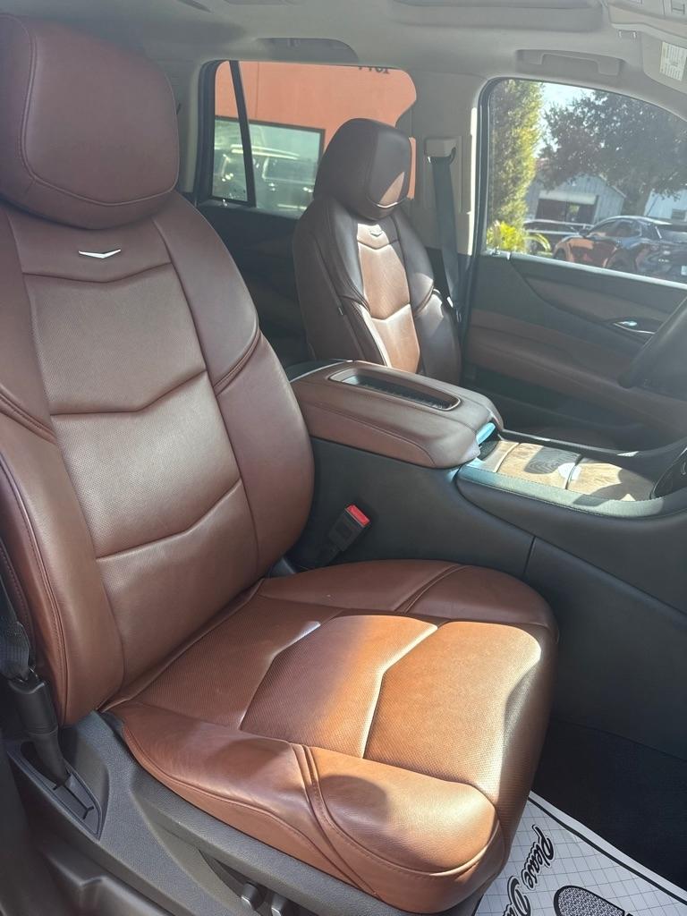 Cadillac Escalade 4WD 4dr Premium Luxury 2019
