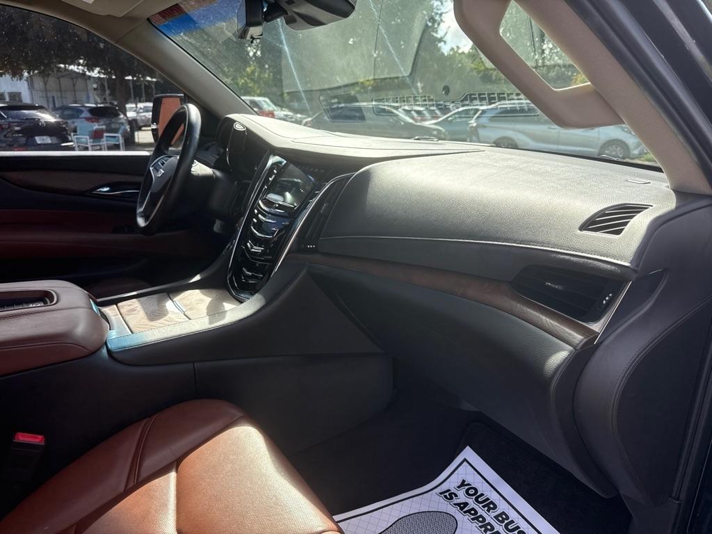 Cadillac Escalade 4WD 4dr Premium Luxury 2019